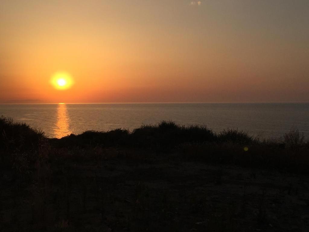 Apartment Tramonto Sea-Front Valledoria  Exterior foto